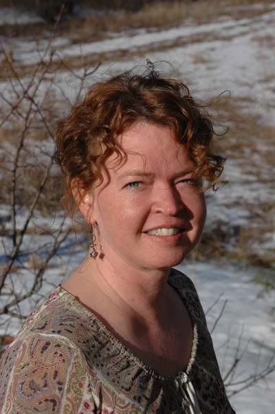 laurie portrait outdoors